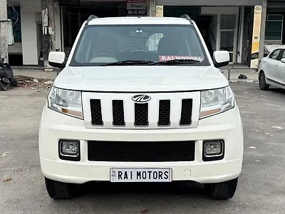2016 Mahindra TUV300 T8 1