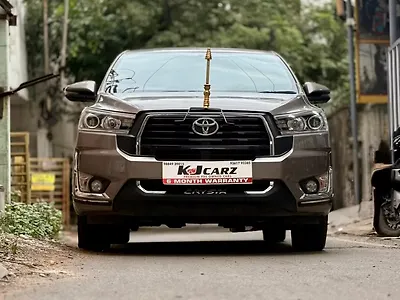 2025 Toyota Innova Crysta VX Diesel Manual 7 STR 1