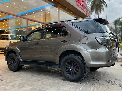 2015 Toyota Fortuner