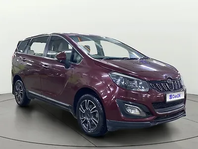 2018 Mahindra Marazzo M8 7 STR 1