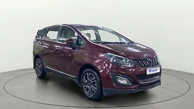 2018 Mahindra Marazzo M8 7 STR 1 2018 Mahindra Marazzo M8 7 STR 1
