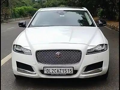 2018 जैगुवार एक्सएफ़ पोर्टफोलियो डीज़ल 1