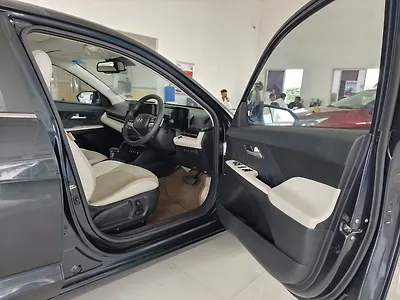 2023 Hyundai Verna SX (O) Petrol 1.5L Automatic (CVT)