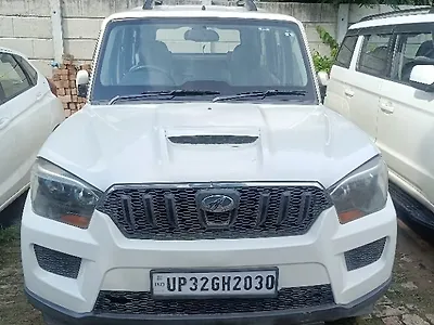 2015 Mahindra Scorpio S2 1
