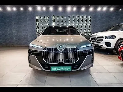 2025 BMW i7 eDrive50 M Sport 1