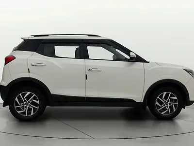 2022 Mahindra XUV300 W8 (O) 1.2 Petrol AMT