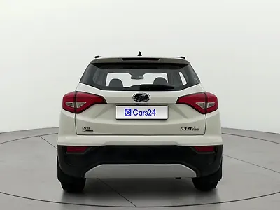 2022 Mahindra XUV300 W8 (O) 1.2 Petrol AMT
