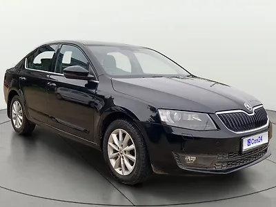 2014 Skoda Octavia Elegance 1.8 TSI AT 1