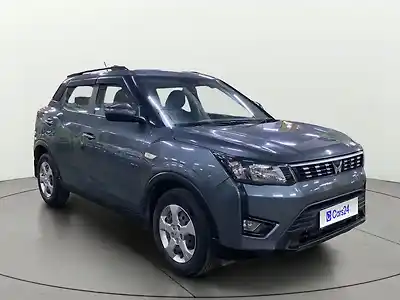 2023 महिंद्रा XUV300 w6 1.2 पेट्रोल 1