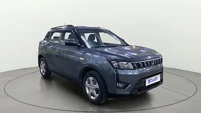 2023 Mahindra XUV300 W6 1.2 Petrol 1 2023 Mahindra XUV300 W6 1.2 Petrol 1