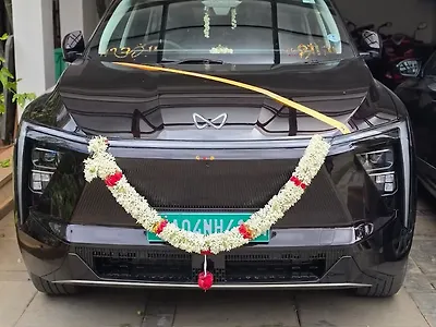 2026 Mahindra XEV 9e Pack Two 59.0 kWh 7.2kW Charger