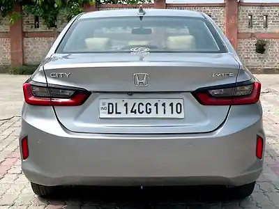 2022 होंडा सिटी वी सीवीटी पेट्रोल 1