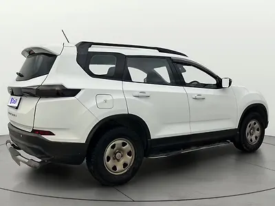 2021 Tata Safari XMA