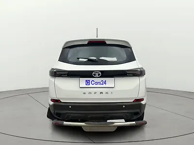 2021 Tata Safari XMA