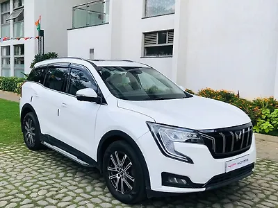 2022 Mahindra Old Generation XUV700 AX7 Luxury Pack 2WD Diesel 2.2L Turbo Automatic 7 STR