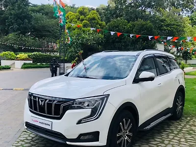 2022 Mahindra Old Generation XUV700 AX7 Luxury Pack 2WD Diesel 2.2L Turbo Automatic 7 STR