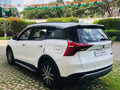 2022 Mahindra Old Generation XUV700 AX7 Luxury Pack 2WD Diesel 2.2L Turbo Automatic 7 STR