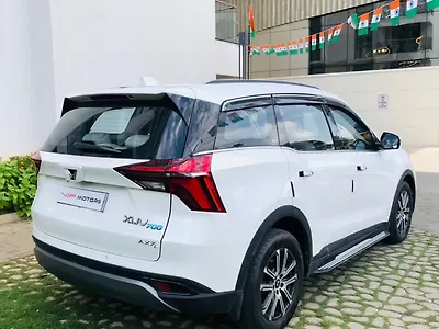 2022 Mahindra Old Generation XUV700 AX7 Luxury Pack 2WD Diesel 2.2L Turbo Automatic 7 STR