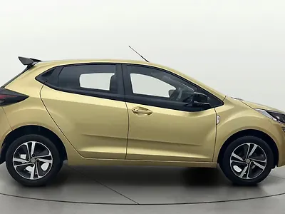 2020 Tata Altroz XZ Petrol