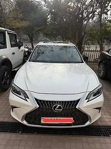 2025 Lexus ES 500e 300h Exquisite 1 2025 Lexus ES 500e 300h Exquisite 1