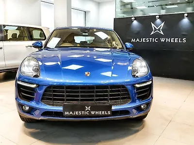 2017 Porsche Macan R4 1