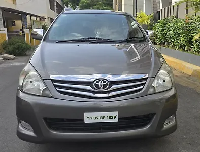 2011 Toyota Innova 2.5 VX 7 STR BS-IV 1 2011 Toyota Innova 2.5 VX 7 STR BS-IV 1
