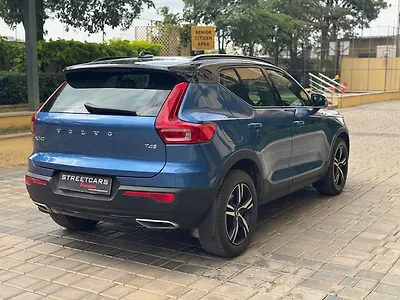 2019 Volvo XC40 T4 R-Design