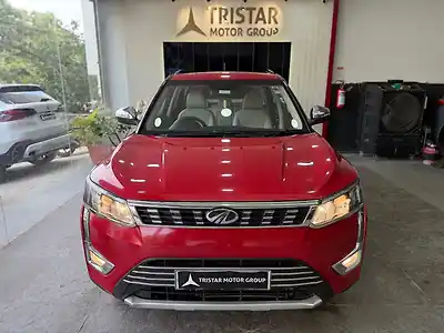 2022 महिंद्रा XUV300 w8 (o) 1.5 डीज़ल एएमटी 1