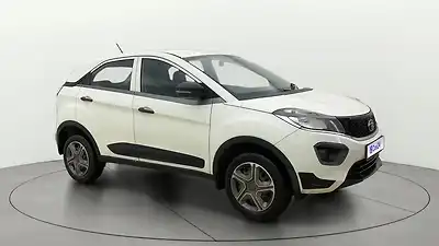 2018 टाटा नेक्सन xm 1