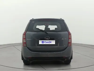 2014 Mahindra XUV500 W8