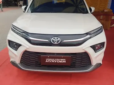 2025 Toyota Urban Cruiser Hyryder V AT NeoDrive [2023-2025] 1