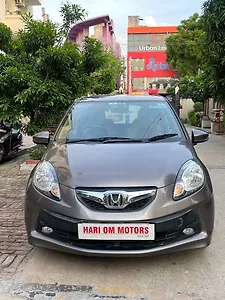 2015 Honda Brio VX (O) MT 1 2015 Honda Brio VX (O) MT 1