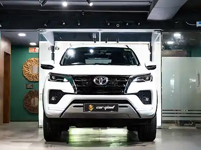 2026 टोयोटा फ़ॉर्च्यूनर 4x4 4WD Mild Hybrid (Electric + Diesel) 2.8L Turbo Automatic 1 2026 टोयोटा फ़ॉर्च्यूनर 4x4 4WD Mild Hybrid (Electric + Diesel) 2.8L Turbo Automatic 1