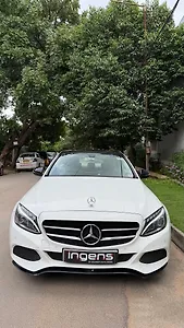 2017 Mercedes-Benz C-Class C 220d 1 2017 Mercedes-Benz C-Class C 220d 1