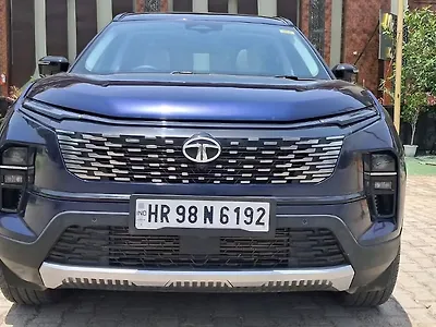 2024 Tata Safari Accomplished Dark Edition AT 7 STR 1
