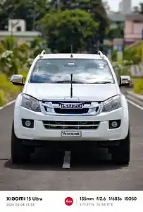 2017 इसुज़ू डी-मैक्स वी-क्रॉस 4x4 1 2017 इसुज़ू डी-मैक्स वी-क्रॉस 4x4 1