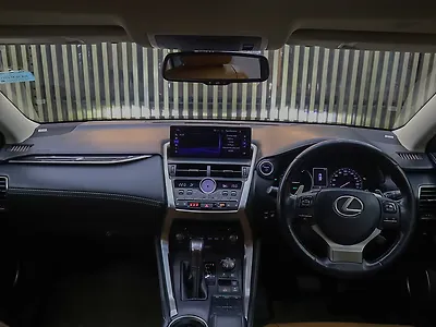 2019 Lexus NX 300h Luxury