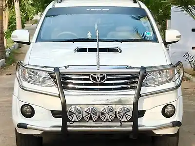 2012 टोयोटा फ़ॉर्च्यूनर 4x2 ऑटोमैटिक 1