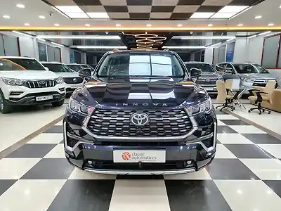 2024 टोयोटा इनोवा हायक्रॉस VX (O) Hybrid (Electric + Petrol) Automatic (e-CVT) 7 STR 1