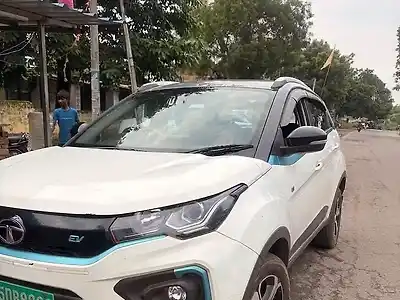 2021 टाटा नेक्सन ईवी xz प्लस 1