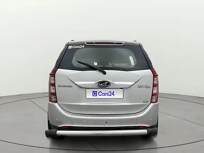2017 Mahindra XUV500 W6