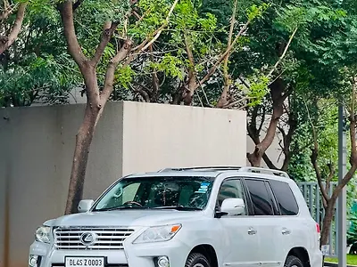 2013 Lexus LX V8 AT 1