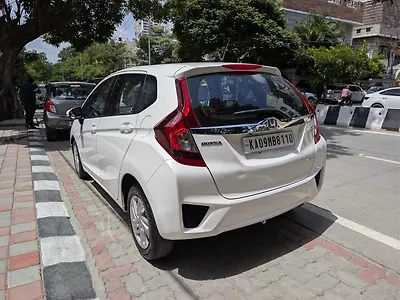 2015 Honda Jazz V AT Petrol