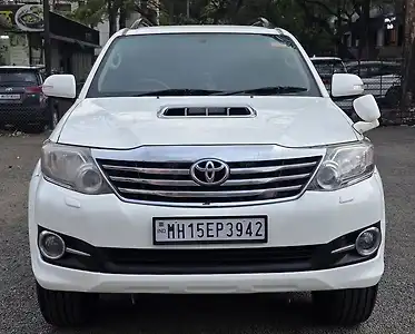 2014 टोयोटा फ़ॉर्च्यूनर 3.0 4x4 ऑटोमैटिक 1