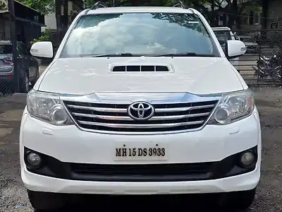 2013 टोयोटा फ़ॉर्च्यूनर 4x2 ऑटोमैटिक 1