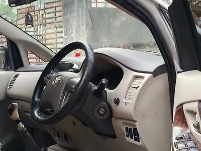 2014 Toyota Innova 2.5 EV PS 8 STR BS-IV