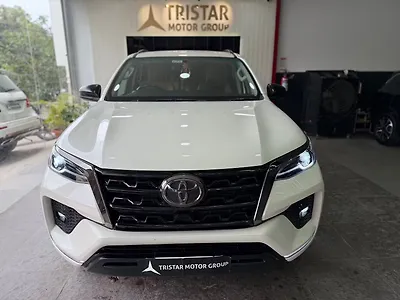 2019 Toyota Fortuner 2.7 4x2 AT [2016-2020] 1