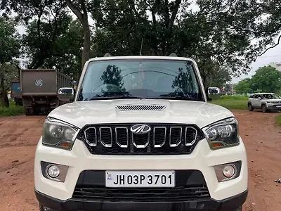 2017 Mahindra Scorpio S6 Plus Intelli-Hybrid 1