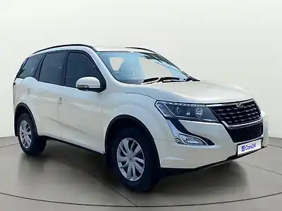 2018 महिंद्रा XUV500 w7 [2018-2020] 1