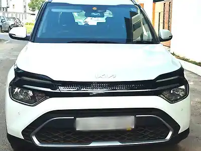 2024 किआ कारेन्स प्रेस्टीज (O) 1.5 पेट्रोल 7 सीटर 1